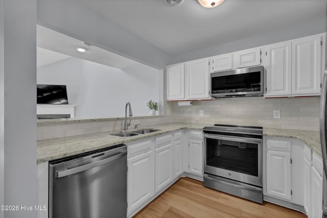 6211 Wrightsville Avenue Apt 129, Wilmington, NC 28403