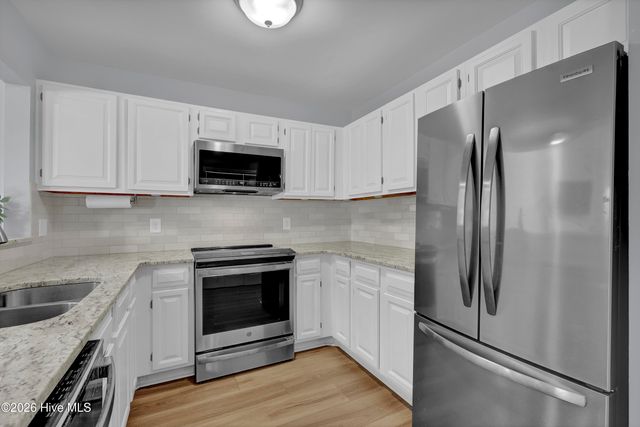 6211 Wrightsville Avenue Apt 129, Wilmington, NC 28403