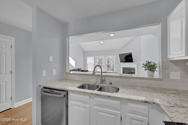 6211 Wrightsville Avenue Apt 129, Wilmington, NC 28403