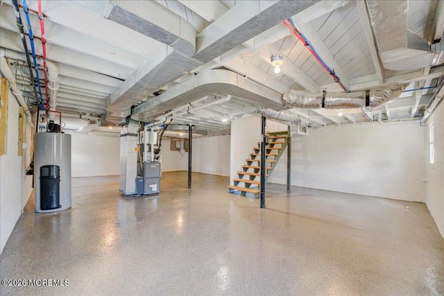 39 Point O Woods Drive, Toms River, NJ 08753