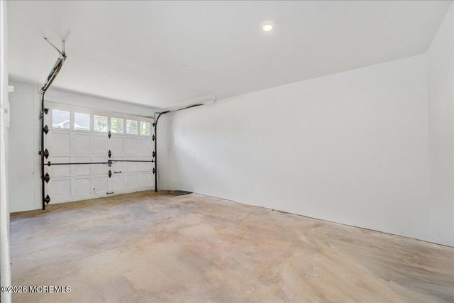 39 Point O Woods Drive, Toms River, NJ 08753
