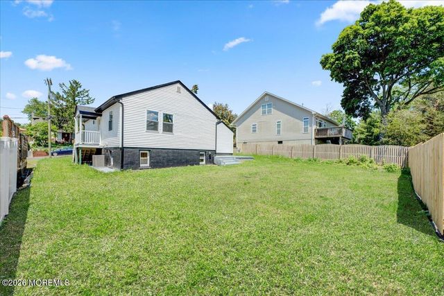 39 Point O Woods Drive, Toms River, NJ 08753