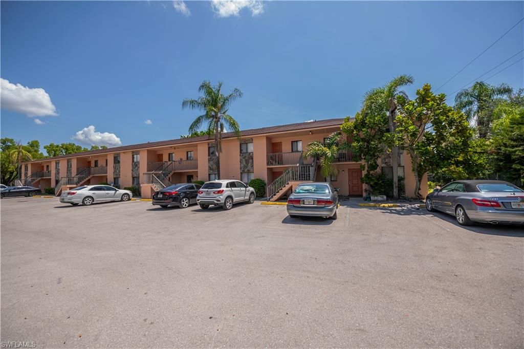 2700 Park Windsor DR 713, FORT MYERS, FL 33901 — exterior