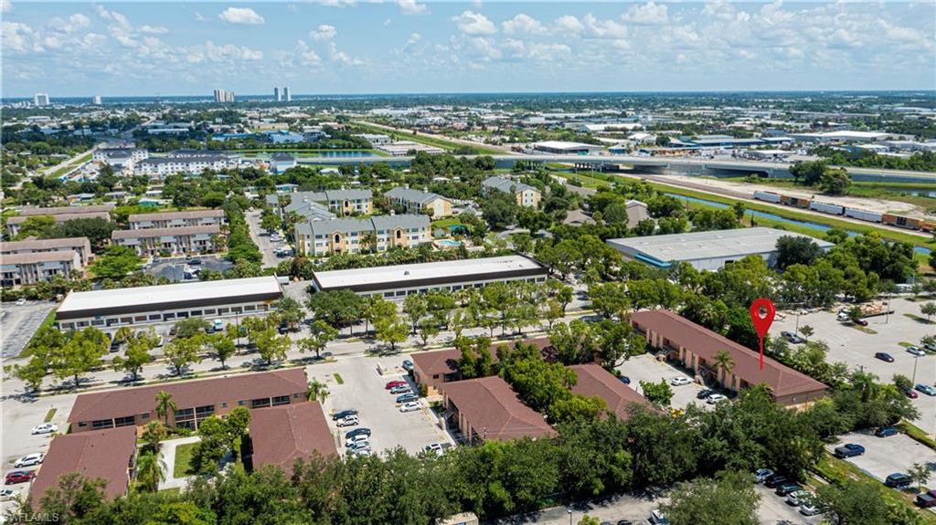 2700 Park Windsor DR 713, FORT MYERS, FL 33901 — photo 4