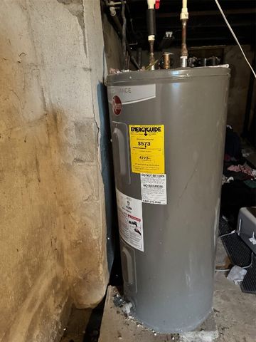 6528 MCCRACKEN Road, Cochranton, PA 16314