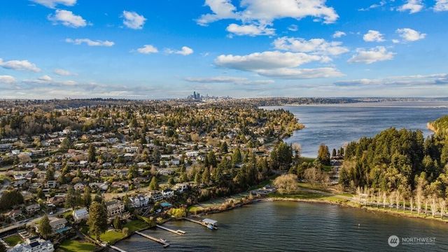 8411 48th Avenue S, Seattle, WA 98118