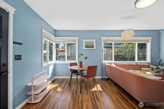 8411 48th Avenue S, Seattle, WA 98118