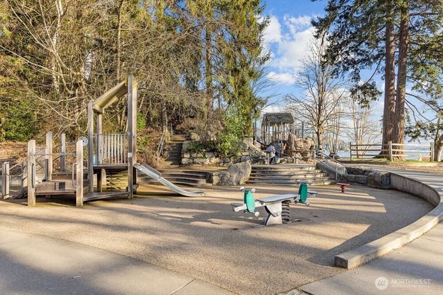 8411 48th Avenue S, Seattle, WA 98118