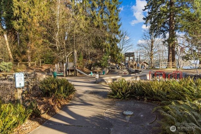 8411 48th Avenue S, Seattle, WA 98118