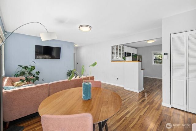 8411 48th Avenue S, Seattle, WA 98118