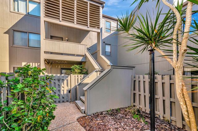 211 WOODLAND DRIVE 211, Osprey, FL 34229