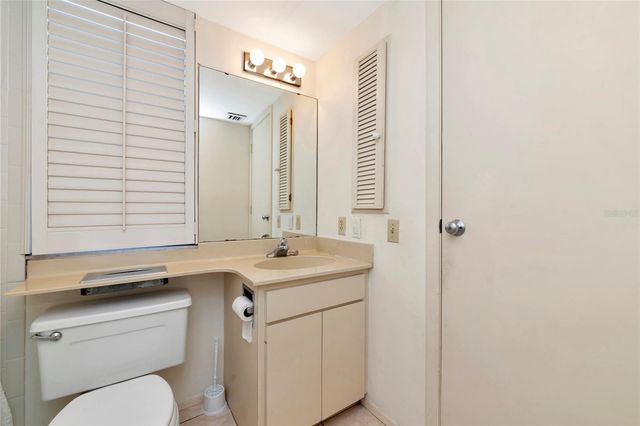 211 WOODLAND DRIVE 211, Osprey, FL 34229