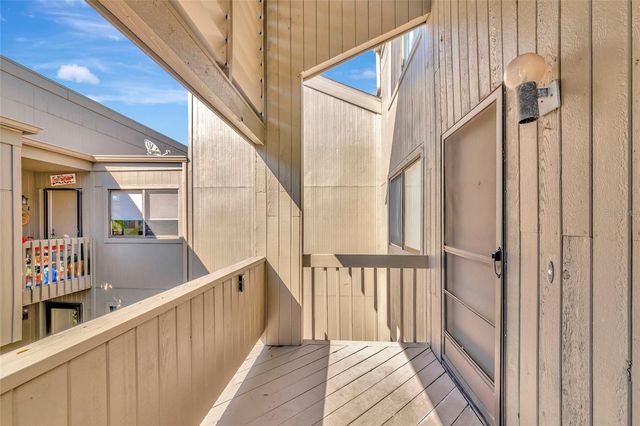 211 WOODLAND DRIVE 211, Osprey, FL 34229