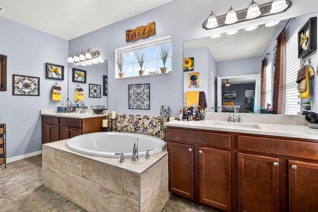 11531 TANGLE BRANCH LANE, Gibsonton, FL 33534