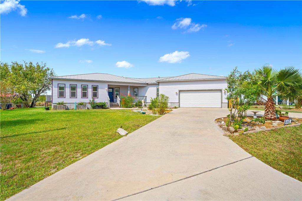 112 Ball, Rockport, TX 78382 — exterior