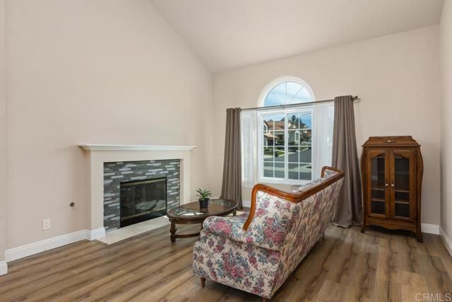 2067 Paseo De Anza, Vista, CA 92084