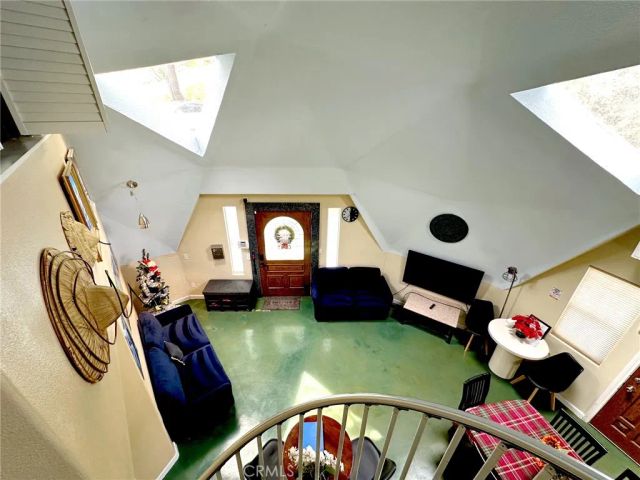 24998 Jewel, Crestline, CA 92325