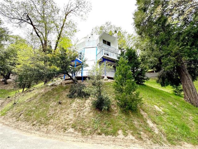 24998 Jewel, Crestline, CA 92325