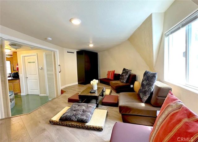 24998 Jewel, Crestline, CA 92325