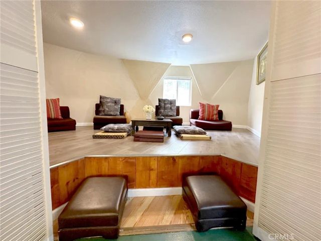 24998 Jewel, Crestline, CA 92325