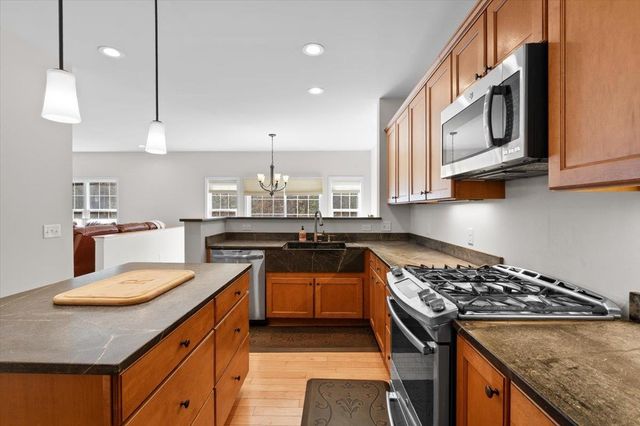 18 Dunbar Drive, Essex Junction, VT 05452