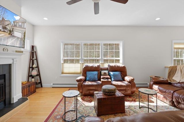 18 Dunbar Drive, Essex Junction, VT 05452
