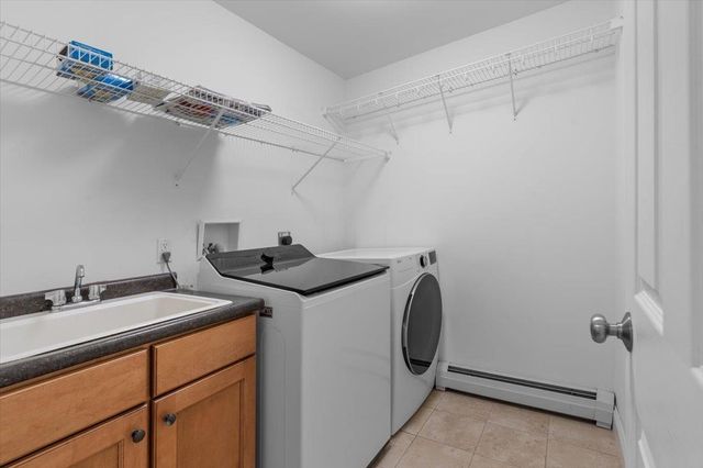 18 Dunbar Drive, Essex Junction, VT 05452