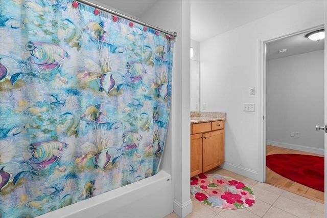 18 Dunbar Drive, Essex Junction, VT 05452