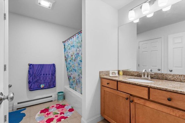 18 Dunbar Drive, Essex Junction, VT 05452