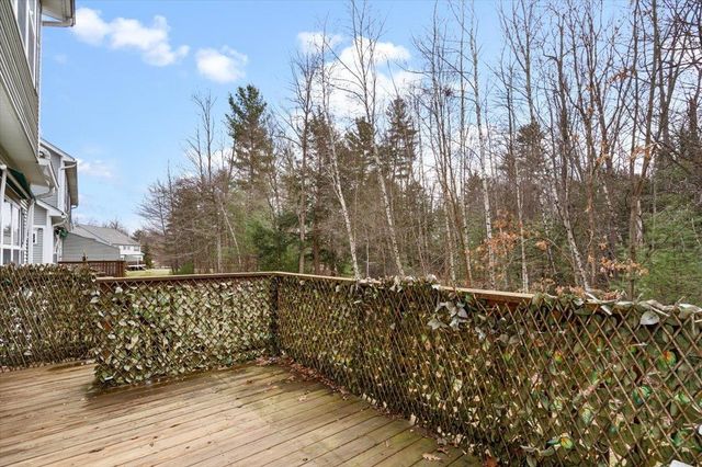 18 Dunbar Drive, Essex Junction, VT 05452
