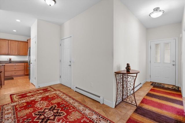 18 Dunbar Drive, Essex Junction, VT 05452