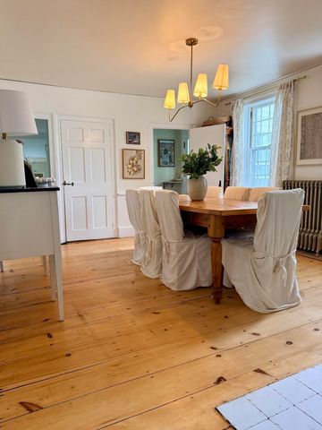 12 Summer St, Kingston, MA 02364