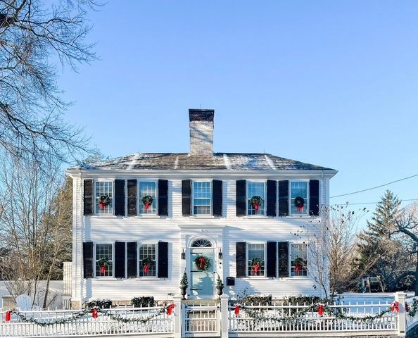 12 Summer St, Kingston, MA 02364