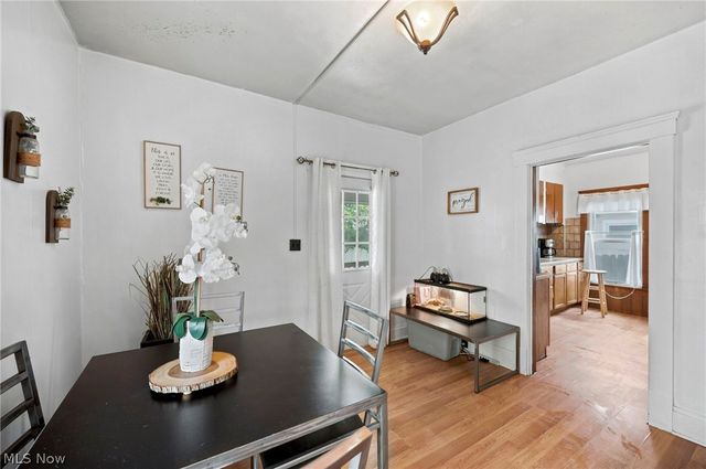 637 Dewey Avenue, Elyria, OH 44035