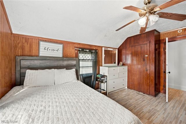 637 Dewey Avenue, Elyria, OH 44035