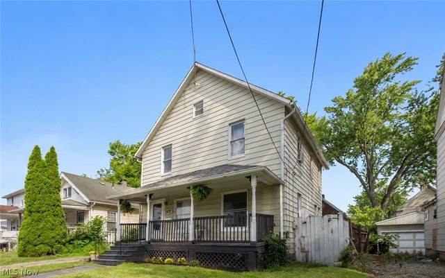 637 Dewey Avenue, Elyria, OH 44035