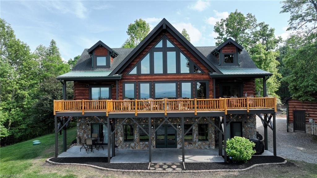 650 Sweetwater Road, Boomer, NC 28606