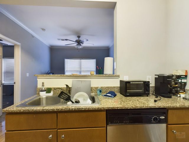 2502 Leon ST 218, Austin, TX 78705