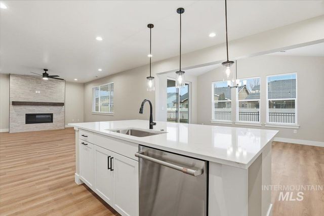 6135 N Senita Hills Ave, Meridian, ID 83646