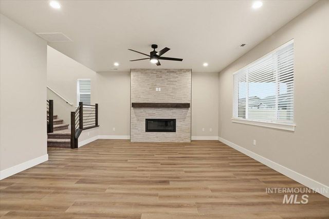 6135 N Senita Hills Ave, Meridian, ID 83646