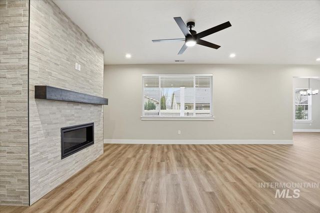 6135 N Senita Hills Ave, Meridian, ID 83646