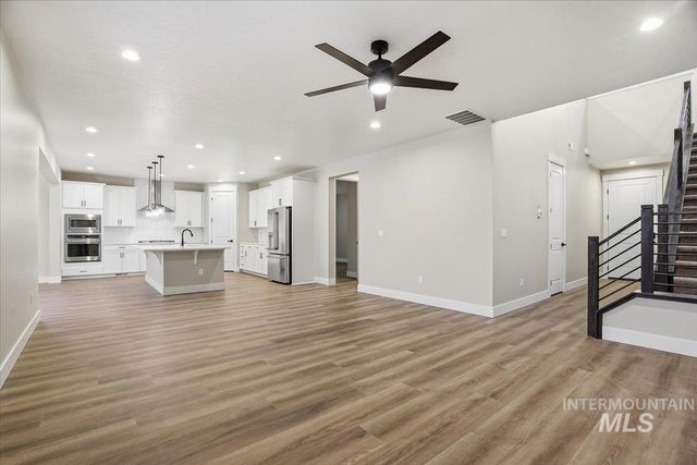 6135 N Senita Hills Ave, Meridian, ID 83646