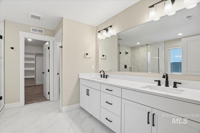 6135 N Senita Hills Ave, Meridian, ID 83646