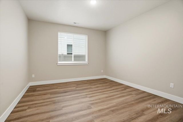 6135 N Senita Hills Ave, Meridian, ID 83646