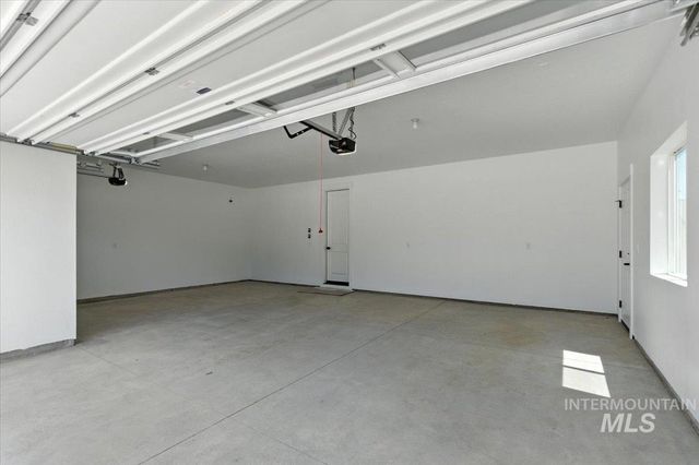 6135 N Senita Hills Ave, Meridian, ID 83646