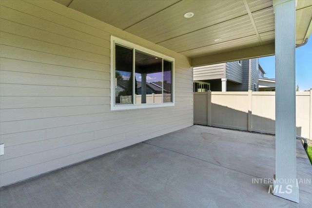 6135 N Senita Hills Ave, Meridian, ID 83646