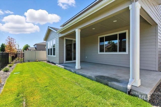 6135 N Senita Hills Ave, Meridian, ID 83646