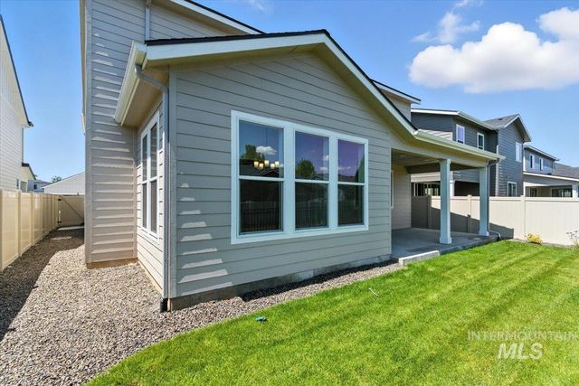 6135 N Senita Hills Ave, Meridian, ID 83646