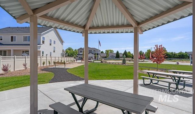 6135 N Senita Hills Ave, Meridian, ID 83646