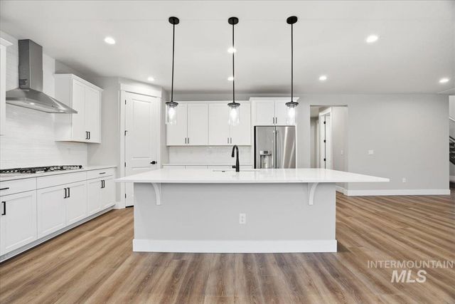 6135 N Senita Hills Ave, Meridian, ID 83646